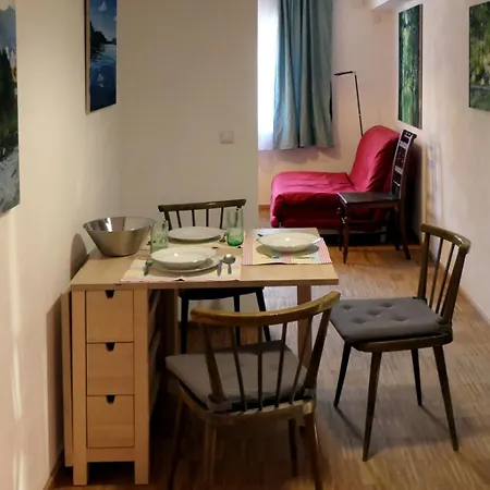 Haus Regina Daire Sankt Georgen im Attergau